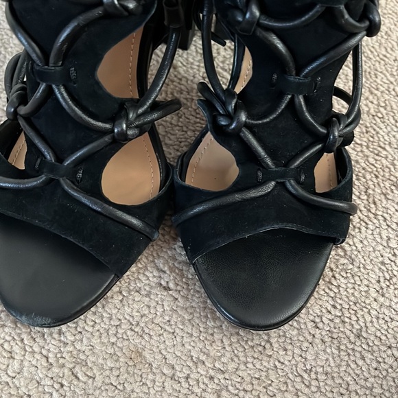 BCBG black heels - Picture 9 of 10